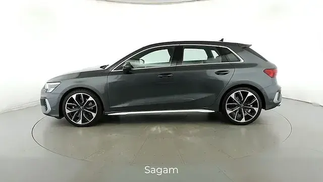 Usata Audi S3 Sport 310 CV (228 kW) 2023 Grigio daytona Berlina