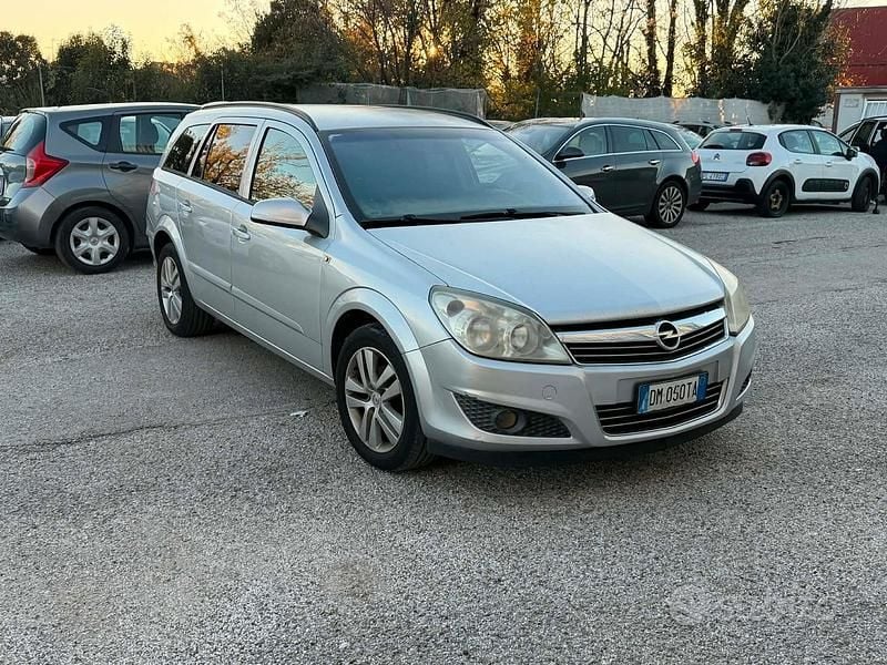 Usata Opel Astra 60 CV (44 kW) 2007 Grigio Station wagon