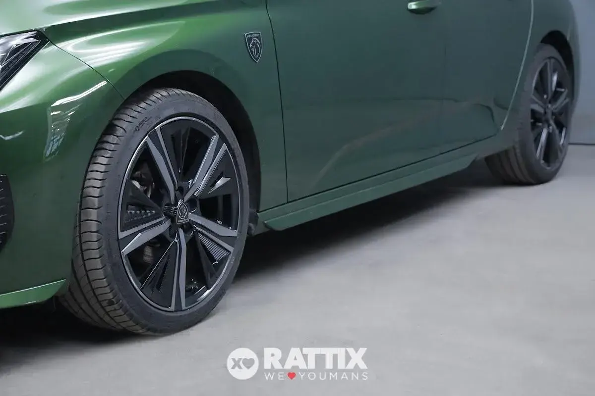 Usata Peugeot 308 GT 131 CV (96 kW) 2024 Verde olivine Berlina