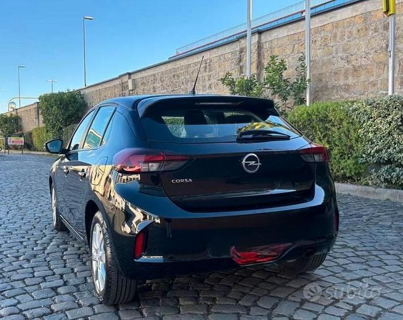 Usata Opel Corsa 102 CV (75 kW) 2022 Nero Berlina