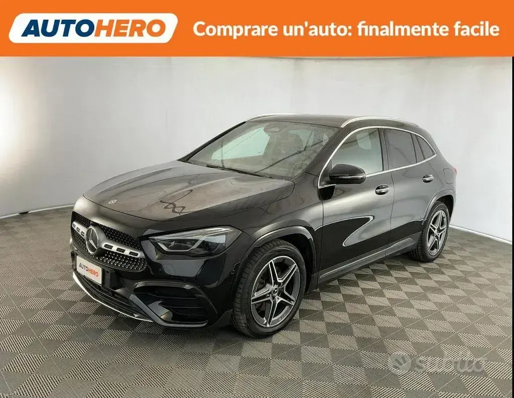 Usata Mercedes GLA200 AMG line 150 CV (110 kW) 2024 Nero SUV