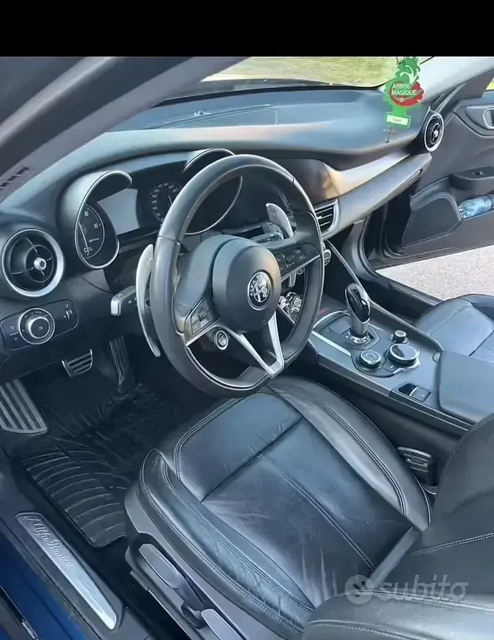 Usata Alfa Romeo Giulia 180 CV (132 kW) 2018 Bluazzurro Berlina