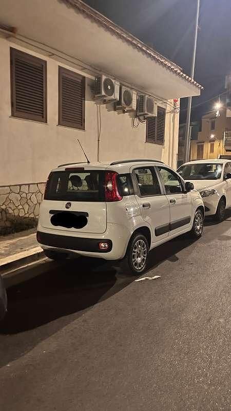 Usata 2014 Fiat Panda Easy Due volumi | 8500 € (Buon prezzo) - Immagine 1/4