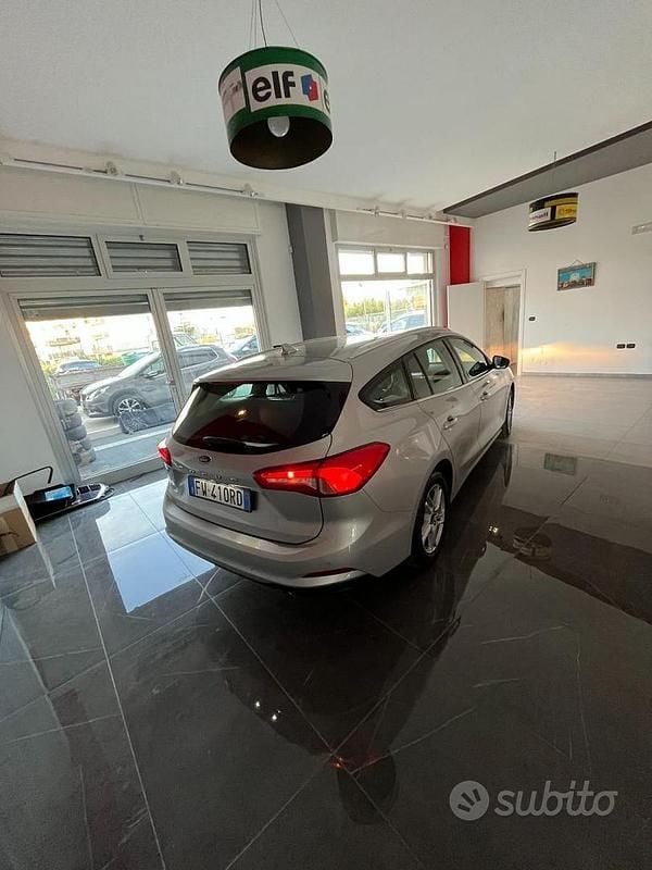 Usata Ford Focus Titanium 95 CV (69 kW) 2019 Grigio Station wagon
