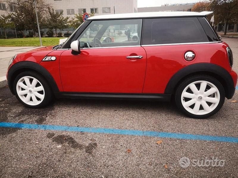 Rosso Usata 2007 Mini Cooper S Due volumi | 4500 € (Super prezzo) - Immagine 1/4