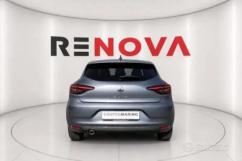 Usata Renault Clio V Techno 101 CV (74 kW) 2023 Grigio Berlina