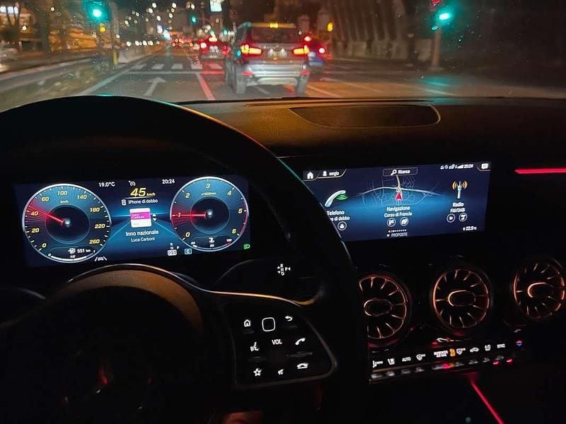 Usata Mercedes 200 150 CV (110 kW) 2021 Bianco SUV