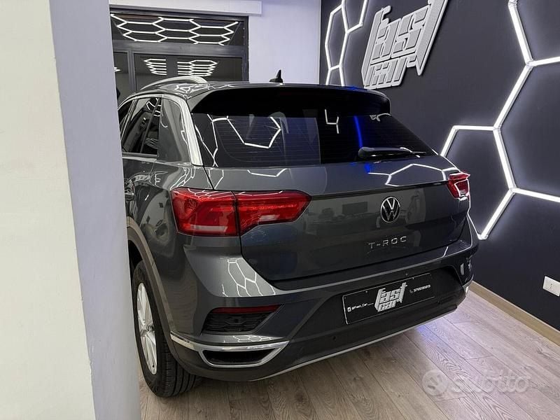 Usata VW T-Roc Advance 116 CV (85 kW) 2021 Grigio SUV