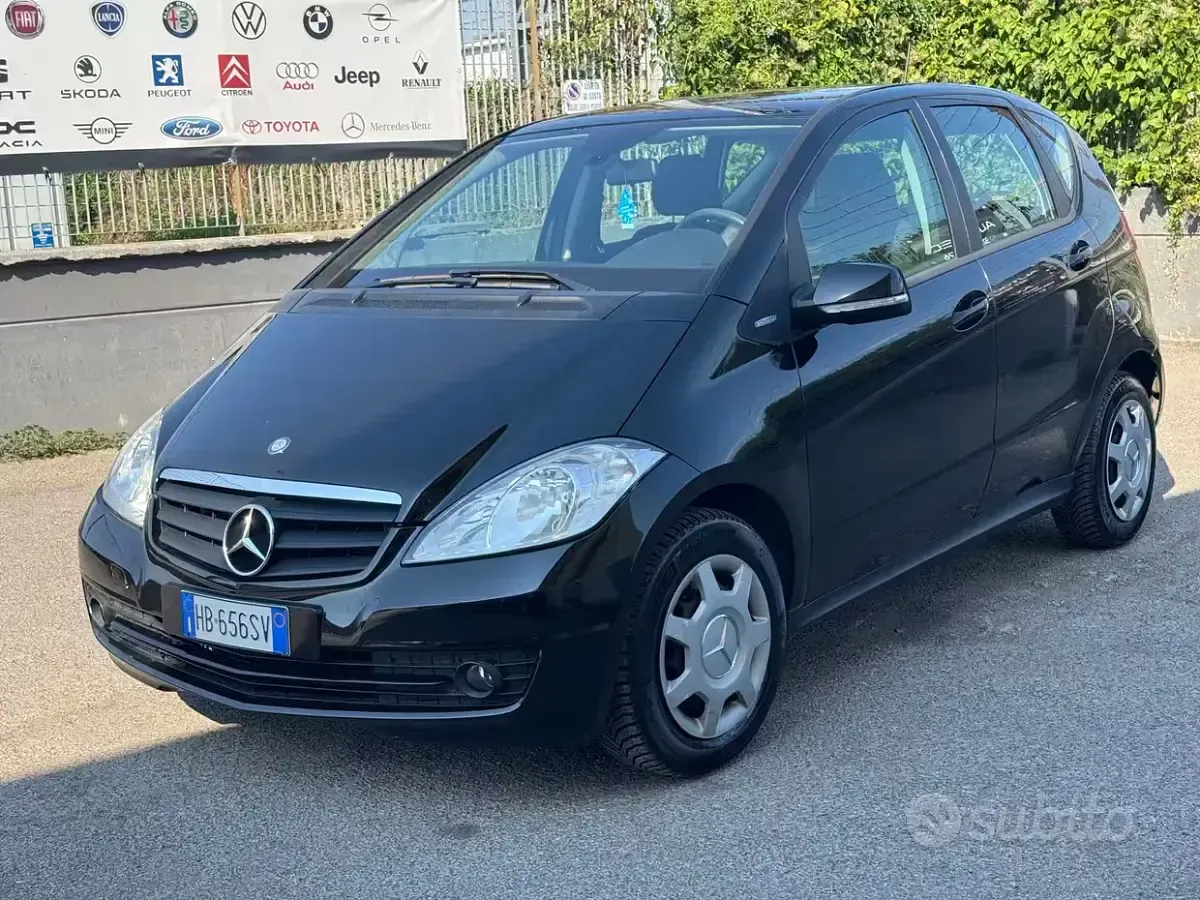 Usata Mercedes A160 Avantgarde 95 CV (69 kW) 2011 Nero Utilitaria