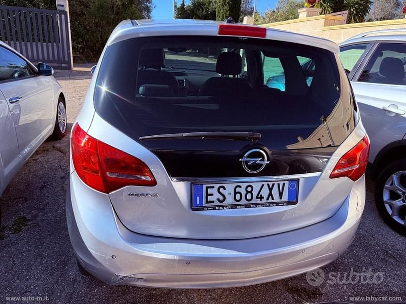 Usata Opel Meriva Cosmo 120 CV (88 kW) 2013 Argento Monovolume