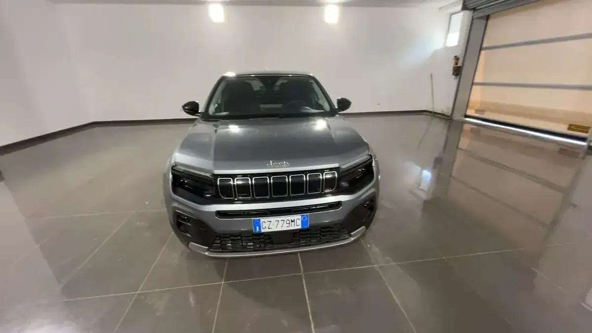 Usata Jeep Avenger EV Summit 61 kW (84 CV) 2025 Grigio SUV