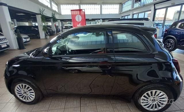 Usata Fiat 500e Icon 69 kW (95 CV) 2024 Nero Berlina