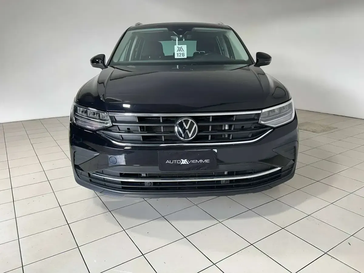 Usata VW Tiguan Life 122 CV (89 kW) 2023 Nero SUV