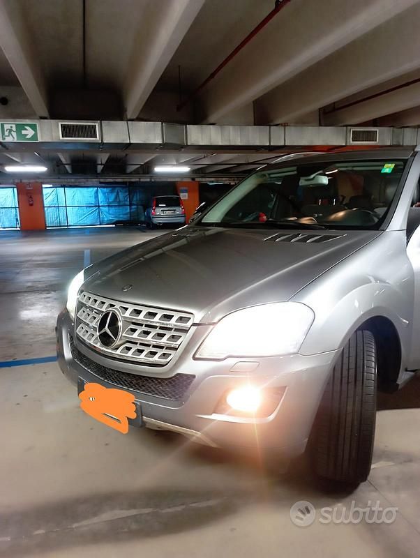 Usata Mercedes ML350 106 CV (77 kW) 2010 Grigio SUV