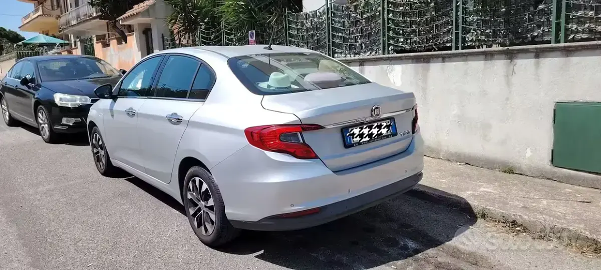 Usata Fiat Tipo 120 CV (88 kW) 2016 Grigio Berlina