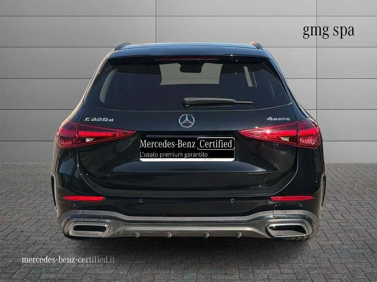 Usata Mercedes 220 Premium Plus 200 CV (147 kW) 2022 Nero Station wagon