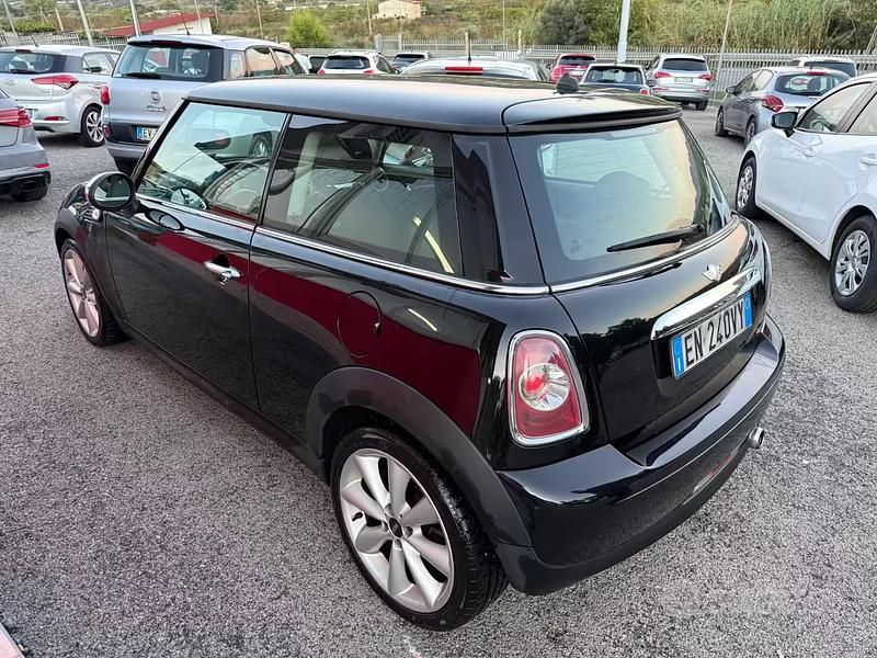 Occasion Mini Cooper D 111 ch (81 kW) 2013 Noir Citadine