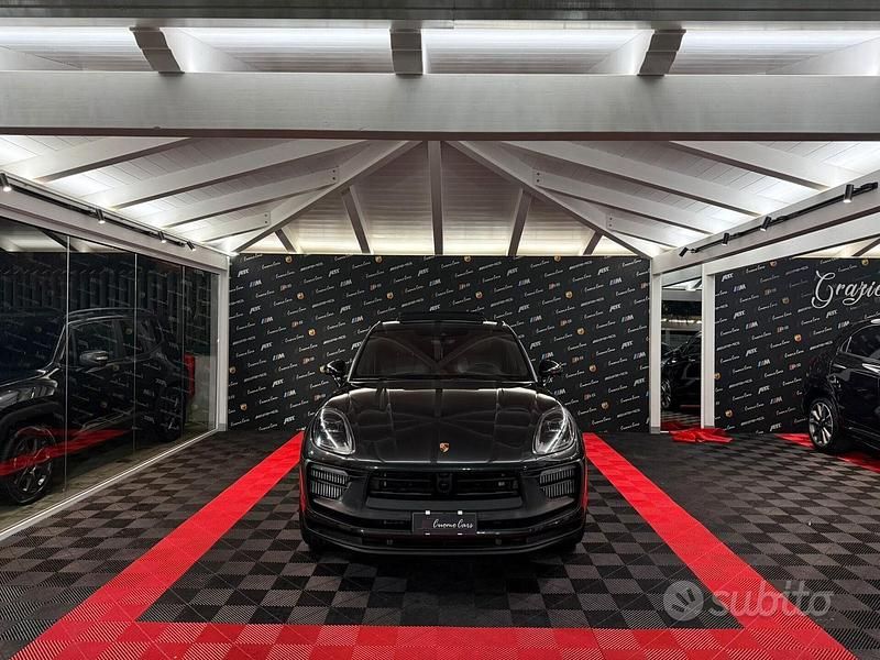 Usata Porsche Macan 441 CV (324 kW) 2023 Grigio SUV