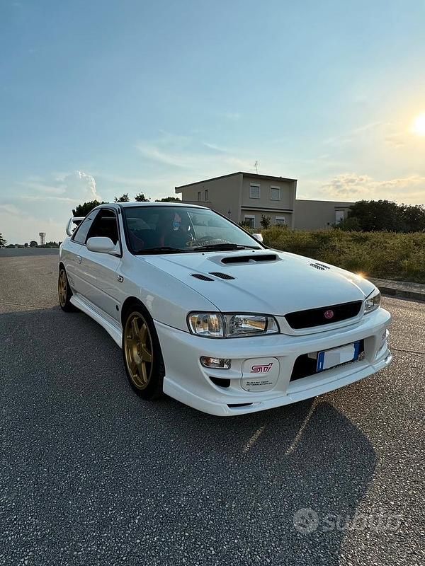 Usata Subaru Impreza 280 CV (205 kW) 1999 Bianco Coupé