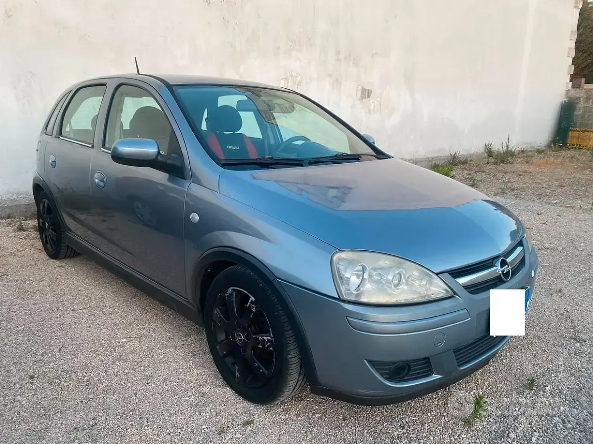 Usata Opel Corsa Cosmo 80 CV (58 kW) 2006 Grigio Utilitaria