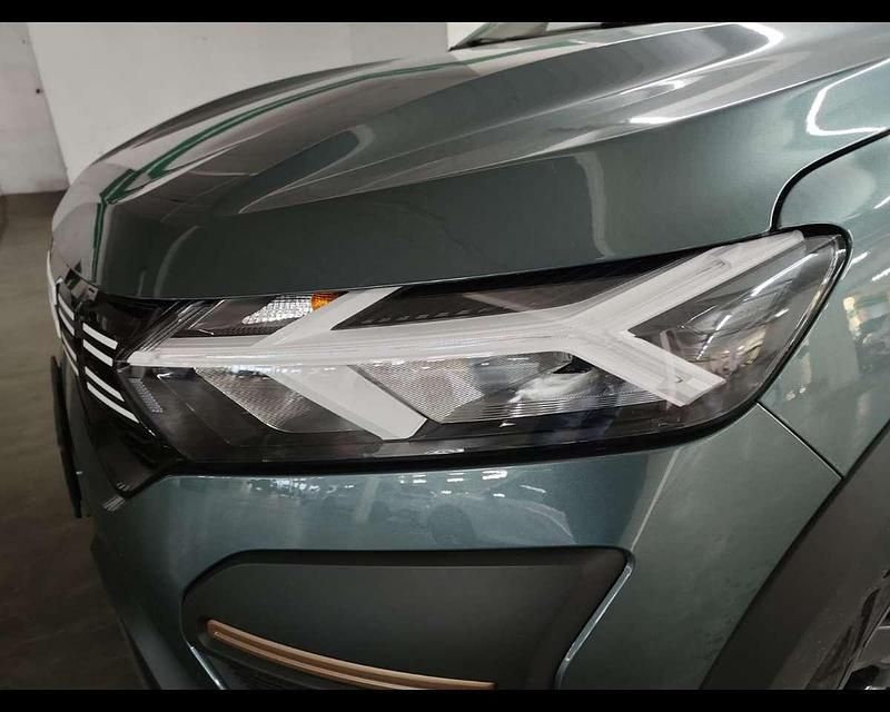 Usata Dacia Jogger Extreme 141 CV (103 kW) 2025 Verde oxide Monovolume