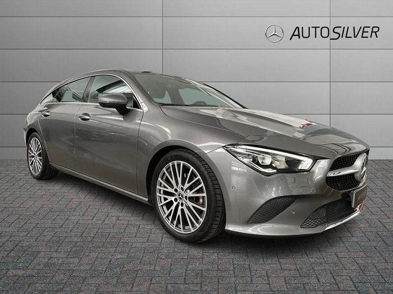 Usata Mercedes CLA200 Shooting Brake Sport 150 CV (110 kW) 2020 Grigio scuro metallizzato Station wagon