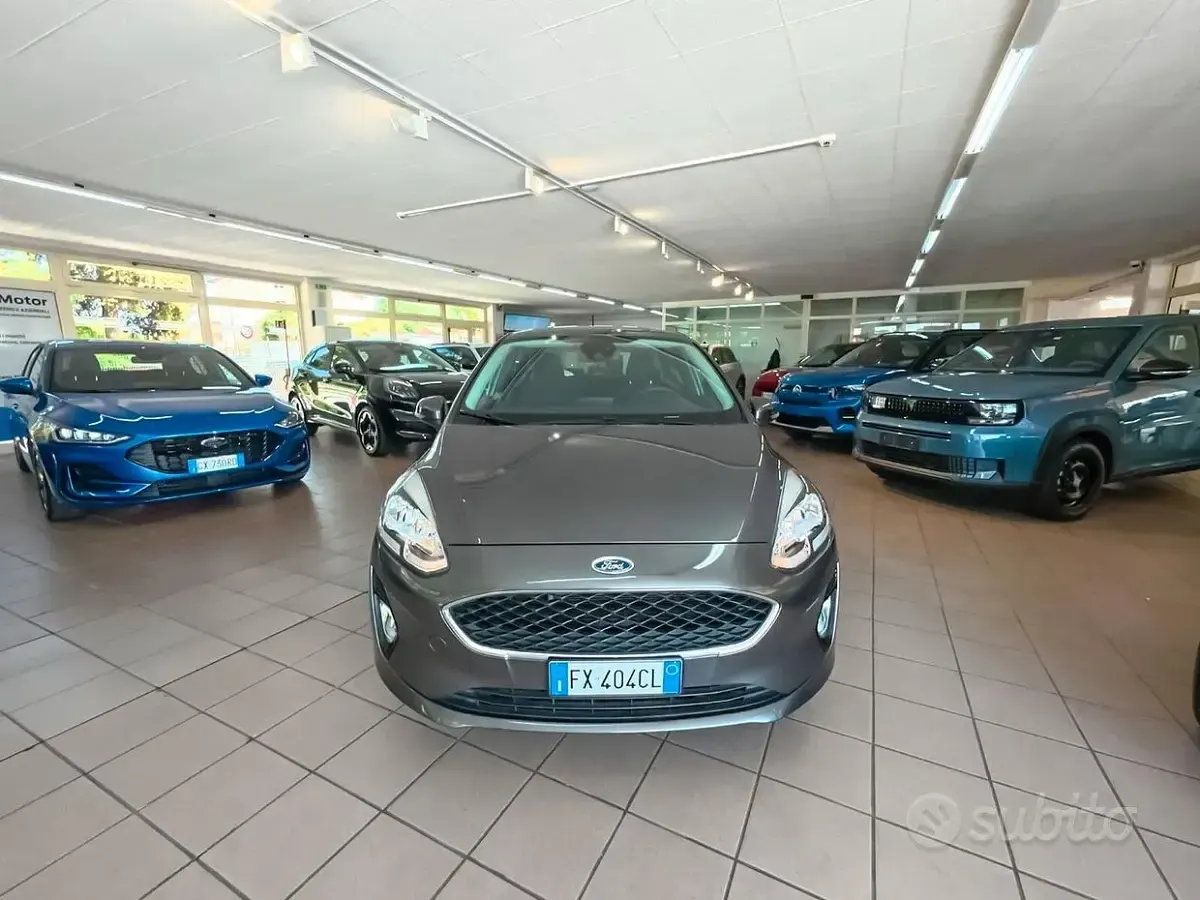 Usata Ford Fiesta 86 CV (63 kW) 2019 Grigio Utilitaria