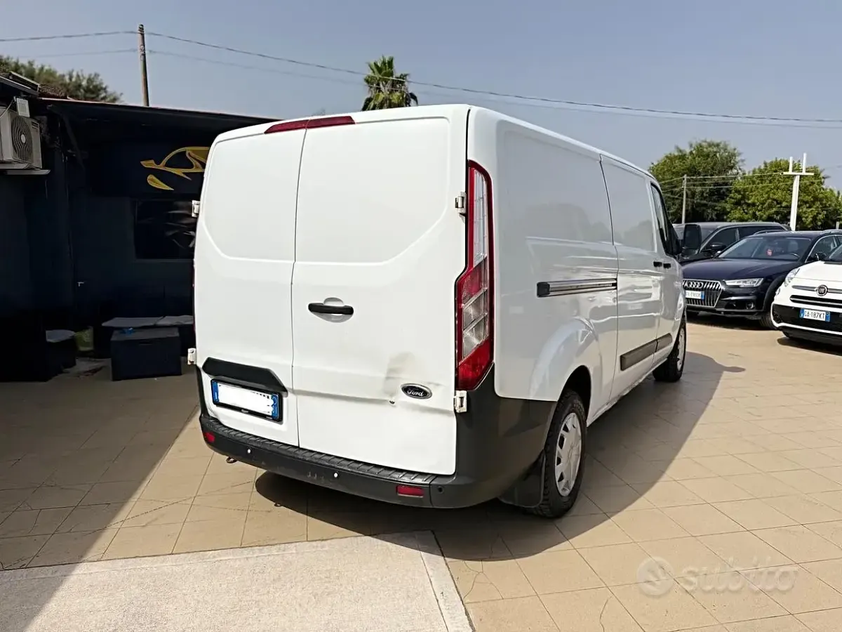 Usata Ford Transit Custom Trend 125 CV (91 kW) 2016 Bianco Berlina