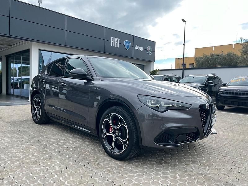 Usata Alfa Romeo Stelvio Veloce 210 CV (154 kW) 2024 Grigio SUV