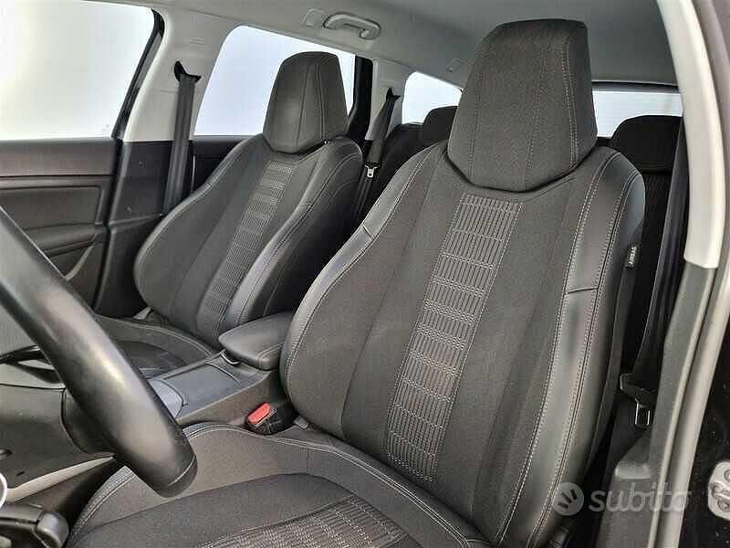 Usata Peugeot 308 SW 130 CV (95 kW) 2020 Nero Station wagon