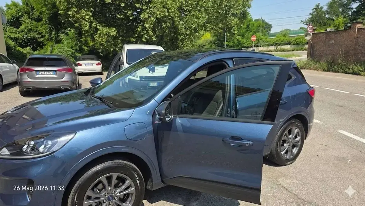 Usata Ford Kuga ST-Line X 152 CV (111 kW) 2023 Blu/azzurro SUV