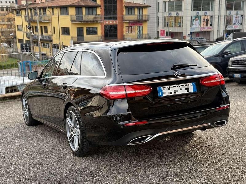 Usata Mercedes E220 AMG line 194 CV (142 kW) 2017 Nero Station wagon