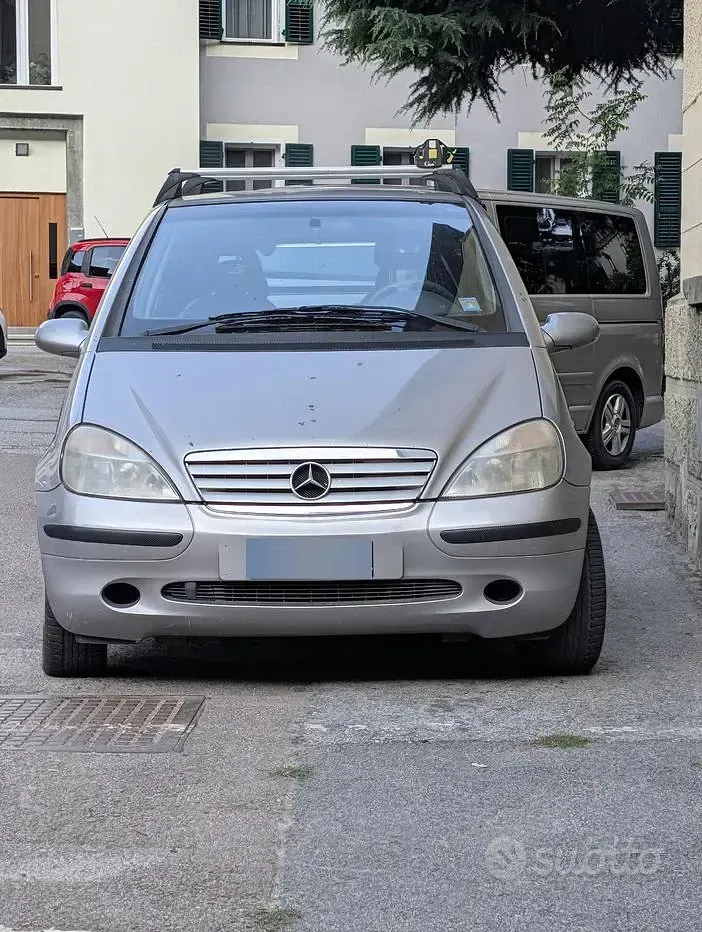 Usata Mercedes A160 102 CV (75 kW) 1999 Grigio Utilitaria
