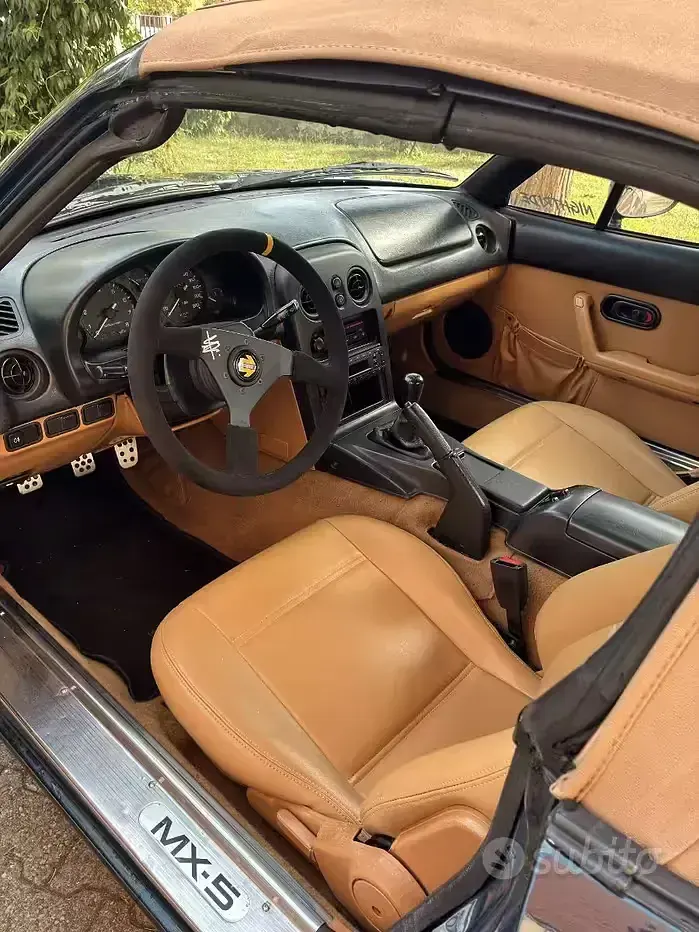 Usata Mazda MX5 90 CV (66 kW) 1996 Bluazzurro Cabrio