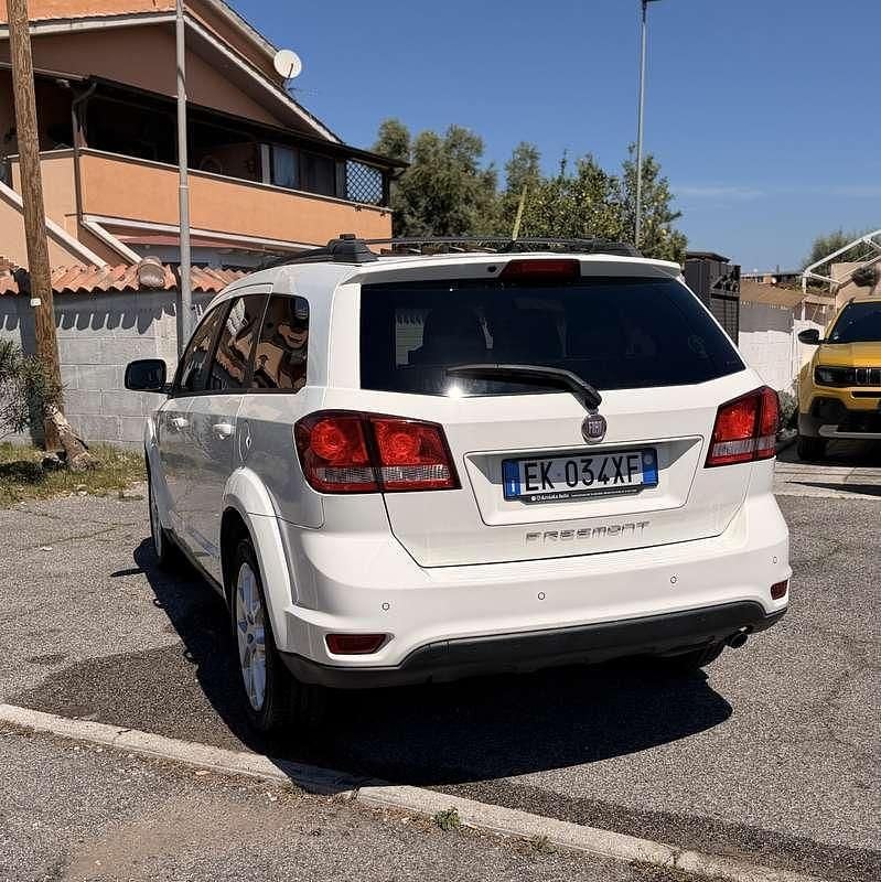 Usata Fiat Freemont 170 CV (125 kW) 2011 Bianco SUV