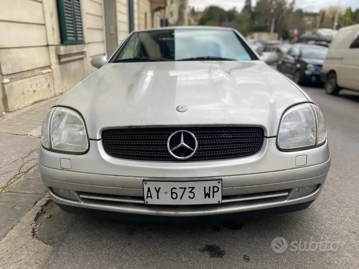 Usata Mercedes SLK230 193 CV (141 kW) 1998 Grigio Cabrio