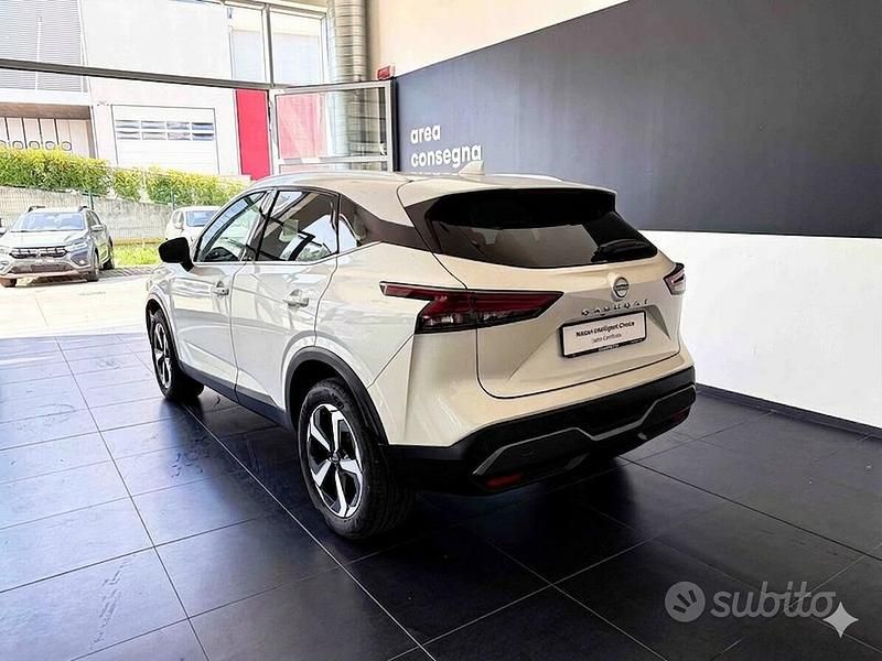 Gebraucht Nissan Qashqai N-Connecta 140 PS (102 kW) 2022 Weiß SUV
