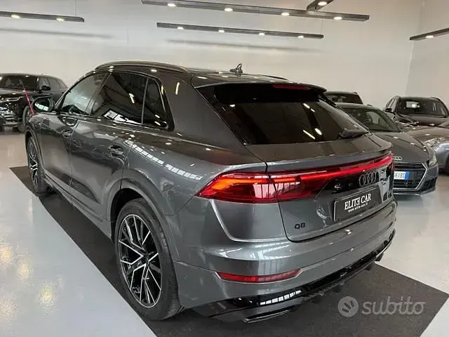 Usata Audi Q8 S-Line 286 CV (210 kW) 2025 Grigio SUV