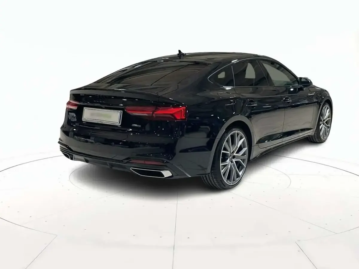 Nuova Audi A5 Sportback S-Line 204 CV (150 kW) 2025 Nero Utilitaria