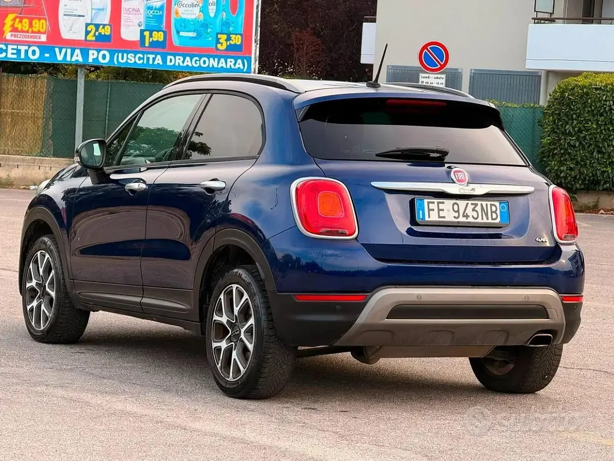 Usata Fiat 500X Cross 140 CV (102 kW) 2016 Bluazzurro SUV