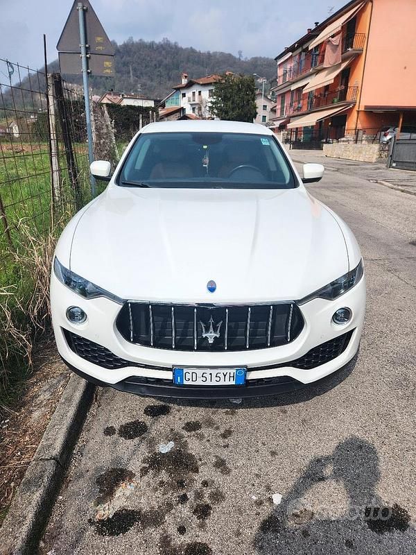 Usata Maserati Levante 349 CV (256 kW) 2020 Bianco SUV