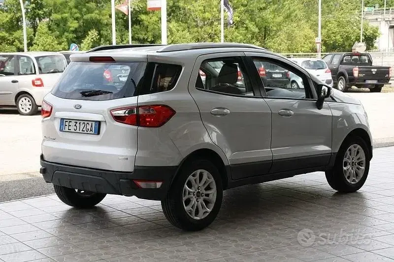 Usata Ford Ecosport 125 CV (91 kW) 2016 Grigio SUV