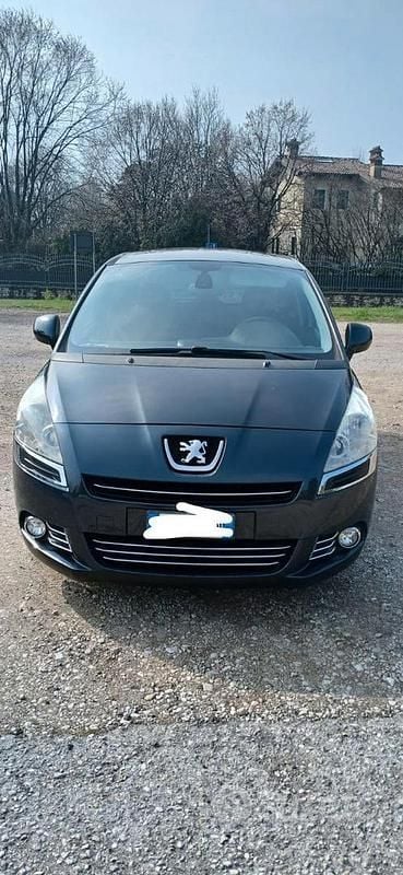 Usata Peugeot 5008 112 CV (82 kW) 2011 Blu Monovolume