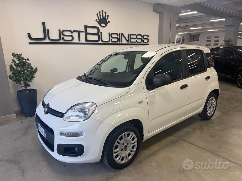 Usata Fiat Panda Lounge 69 CV (50 kW) 2020 Bianco Utilitaria