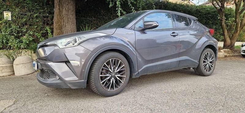 Usata Toyota C-HR Lounge 98 CV (72 kW) 2017 Grigio SUV