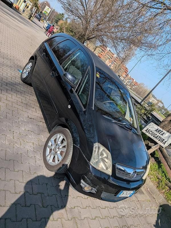 Usata Opel Meriva 104 CV (76 kW) 2008 Nero Monovolume