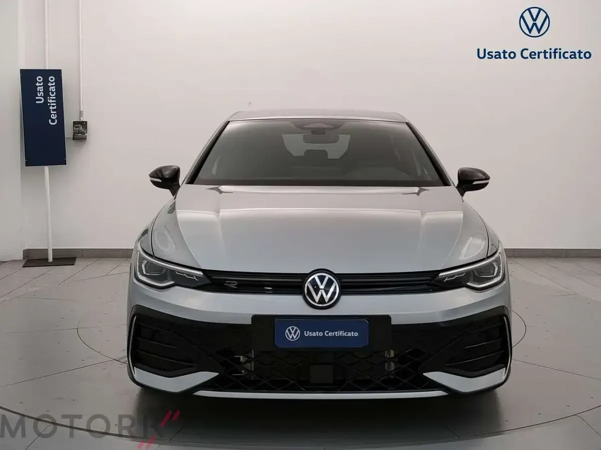 Nuova VW Golf VIII R-line Plus 150 CV (110 kW) 2026 Argento Berlina