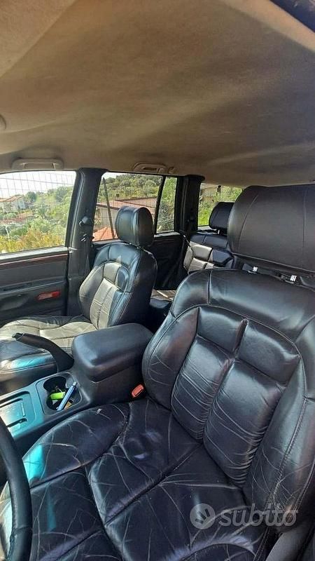 Usata Jeep Cherokee 140 CV (102 kW) 2000 Nero SUV