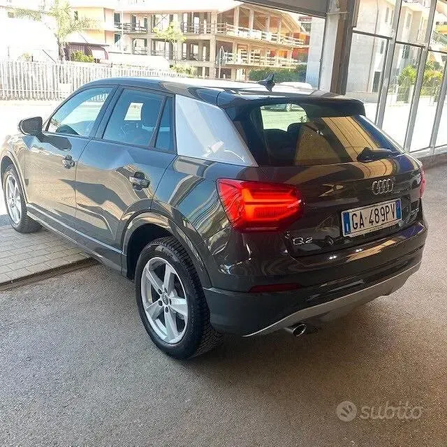 Usata Audi Q2 116 CV (85 kW) 2019 Grigio SUV