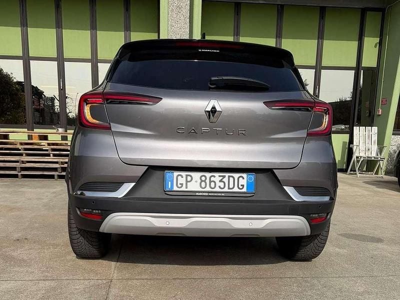 Usata Renault Captur Techno 140 CV (102 kW) 2023 Grigio SUV